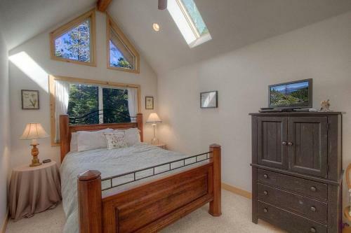 Knotty Pine Retreat By Lake Tahoe Accommodations