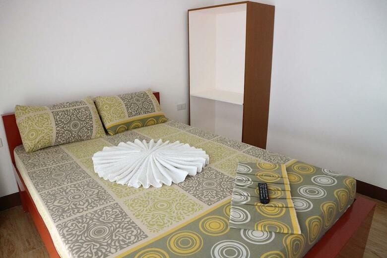 Hotel Reddoorz Plus @ Secret Garden Boracay
