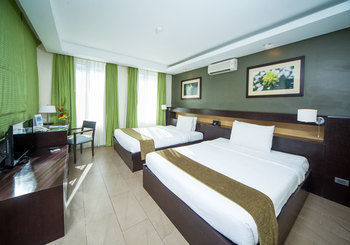 Hotel Fairways And Bluewater Newcoast Boracay