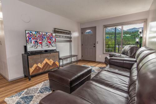 Gold Creek 30w Condo Remodeled On Main St