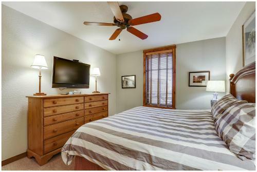 2 Bdr Main St Station Condo - All The Amenities