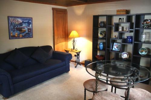 Mill Run #12 - 4 Bedroom / 3 Bath - Beautiful Remodel - Shuttle To Town