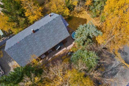 National Landmark Breck Log Cabin, Walk To Main St