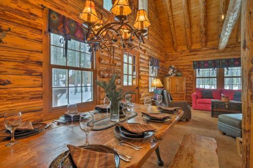 Quintessential Breckenridge Cabin With Hot Tub!