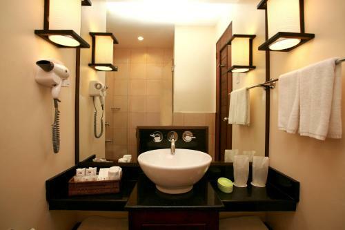 Hotel Boracay Ocean Club Beach Resort