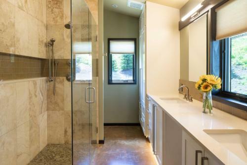 Custom Mt Crested Butte Home Walk To Lifts!