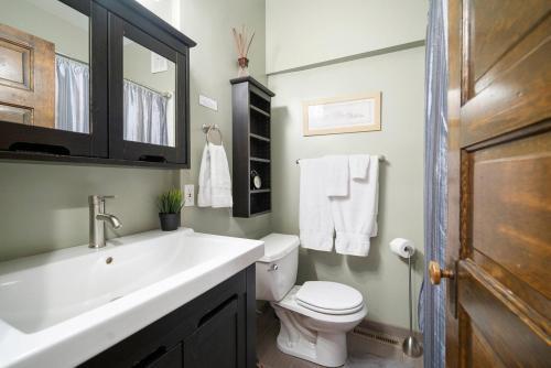 5 Star Cap Hill 3br Patio Garage & Walk Downtown