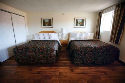 Hotel Spanish Trails Inn And Suites