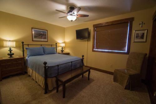 Lake Haus #c9 By Book By Owner