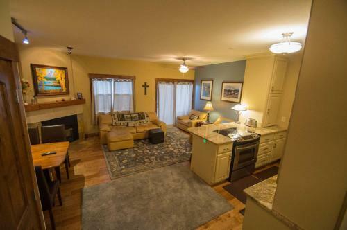 Lake Haus #c9 By Book By Owner