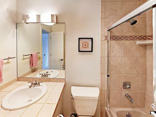 Grand 5,000 Square Foot 4br Mountain Home Home