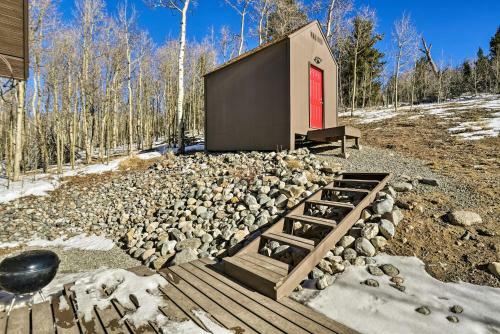 Large Fairplay Cabin With Incredible Views Near Breck