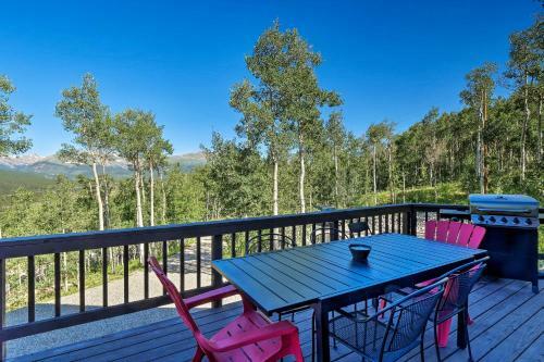 Large Fairplay Cabin With Incredible Views Near Breck