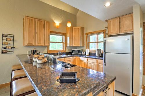 Fairplay Log Cabin With Deck And Incredible Mtn Views!