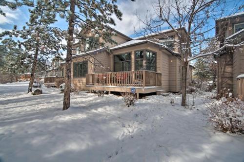 Spacious Estes Park Home On Big Thompson River!