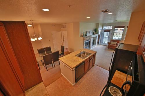 Lodge At Ten Mile