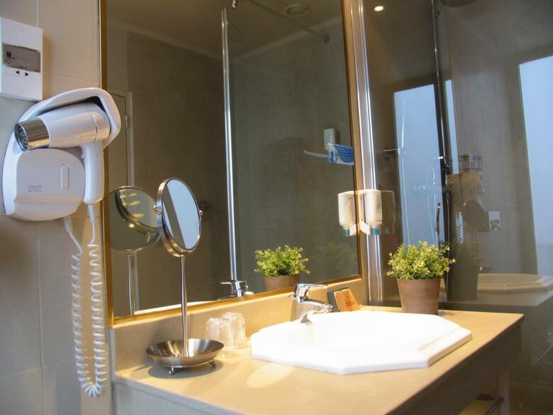Hotel Saint Ferreol (only Atlas)