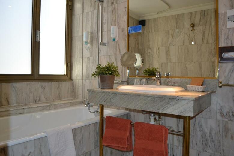 Hotel Saint Ferreol (only Atlas)