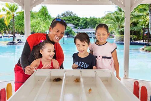 Hotel Plantation Bay Resort And Spa