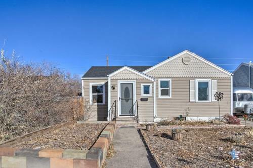 Adventure Home Base - 7 Blocks To Downtown!