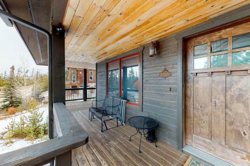 Mountain Views Lake Home