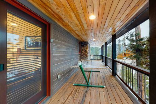 Mountain Views Lake Home