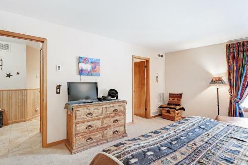 Ski Run Condominiums #108