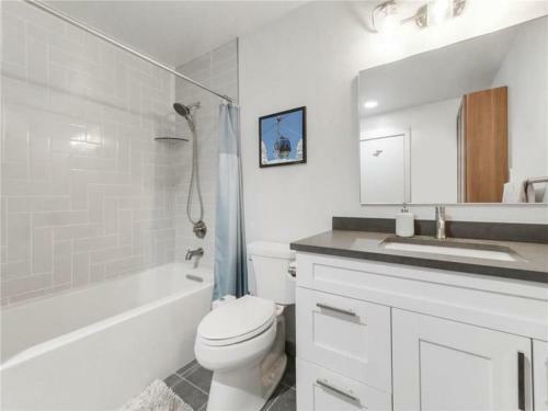 Keystone Gulch 2 Bdr With Pool, Hot Tub & Slopes