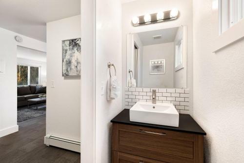 Luxury Chill Zone Near Historic Downtown