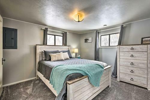 Cozy Kremmling Retreat With Mountain Views!