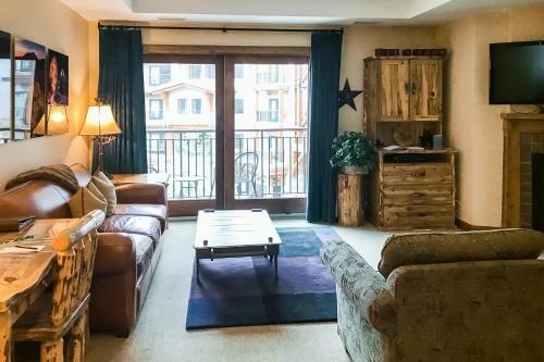 The Lodge At Mountaineer Square