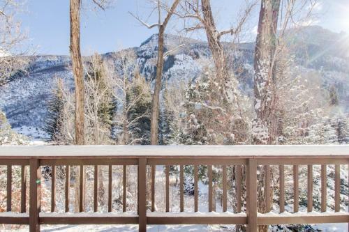 Chair Mountain Cabin At Filoha Meadows