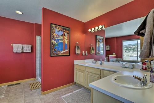 Modern Silverthorne Townhome With Hot Tub And Mtn Views