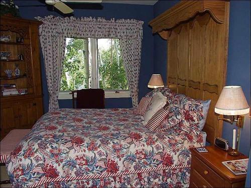 327 Deer Ridge Ln