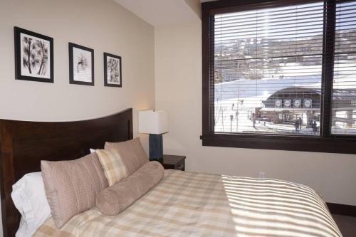 120 Carriage Way #2204