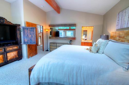 1068 Faraway Home