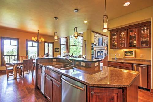 Tabernash Retreat With Hot Tub And Stunning Mtn Views!