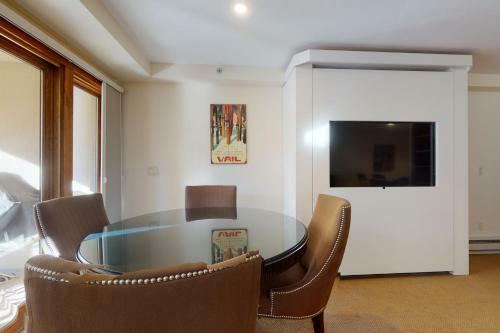 Lion Square Lodge North 294