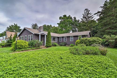 Saybrook Manor House, Walk To Cove Beach!