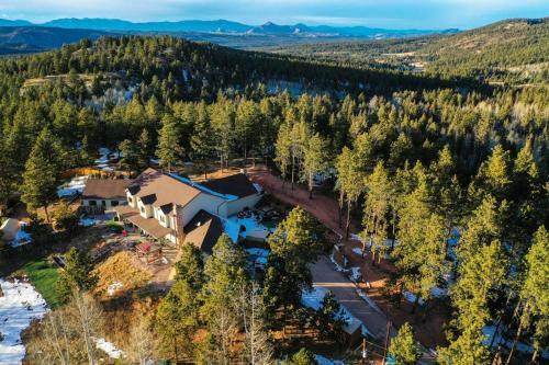 Enjoy Seclusion And Serenity At The Retreat