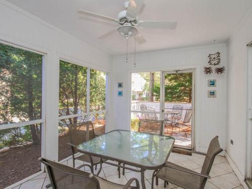 Sea Colony - 53060 Lakeshore