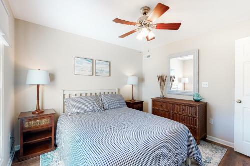 Sea Colony - 56159 Cypress Lake
