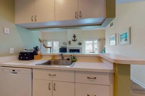 Sea Colony Cypress Lake II