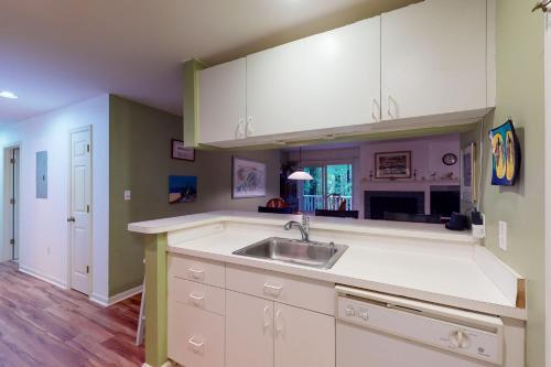 Sea Colony Whispering Pines III