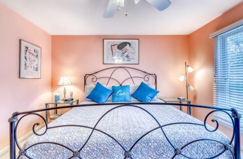 Sea Colony Whispering Pines III