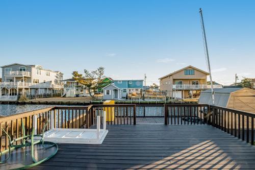 10 W Bayard Street