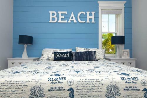 Anna Maria Beach House By Ami Locals