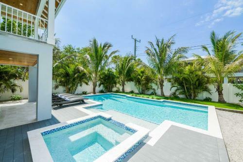 Anna Maria Beach House By Ami Locals