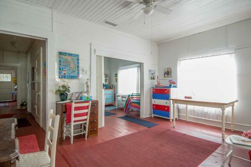 Cozy Beachside Dwelling 9 Mi To Port St Joe!