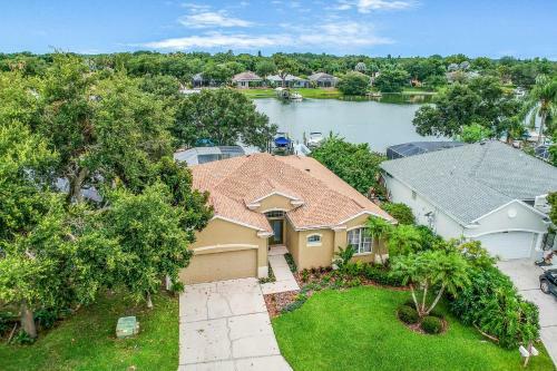 Riverpointe Vista - 3 Bed 2 Bath Vacation Home In Bradenton